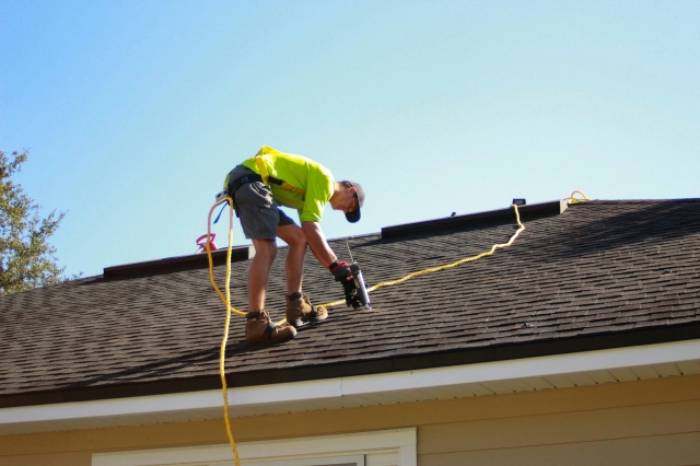 3 Signs Your Commercial Roof Needs Service ASAP